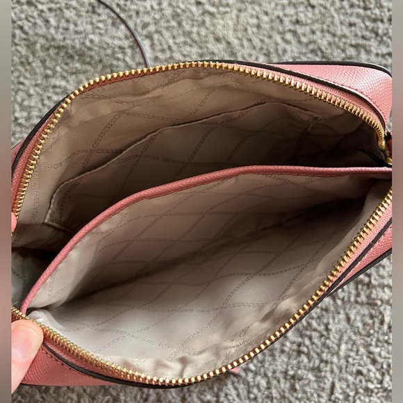 Michael Kors Jet Set Crossbody - Picture 5 of 5